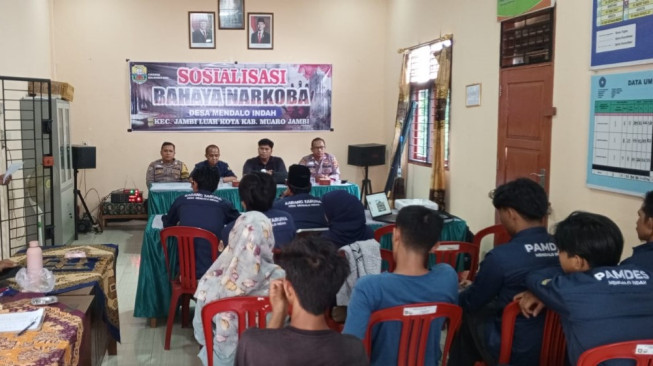 Pemdes Mendalo Indah Sosialisasikan Bahaya Narkoba ke Karang Taruna